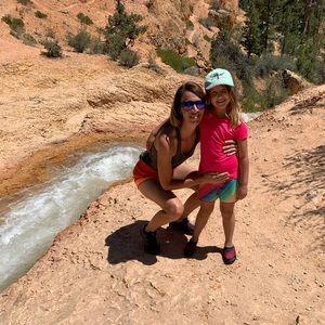 Meet your Posher, Stephanie